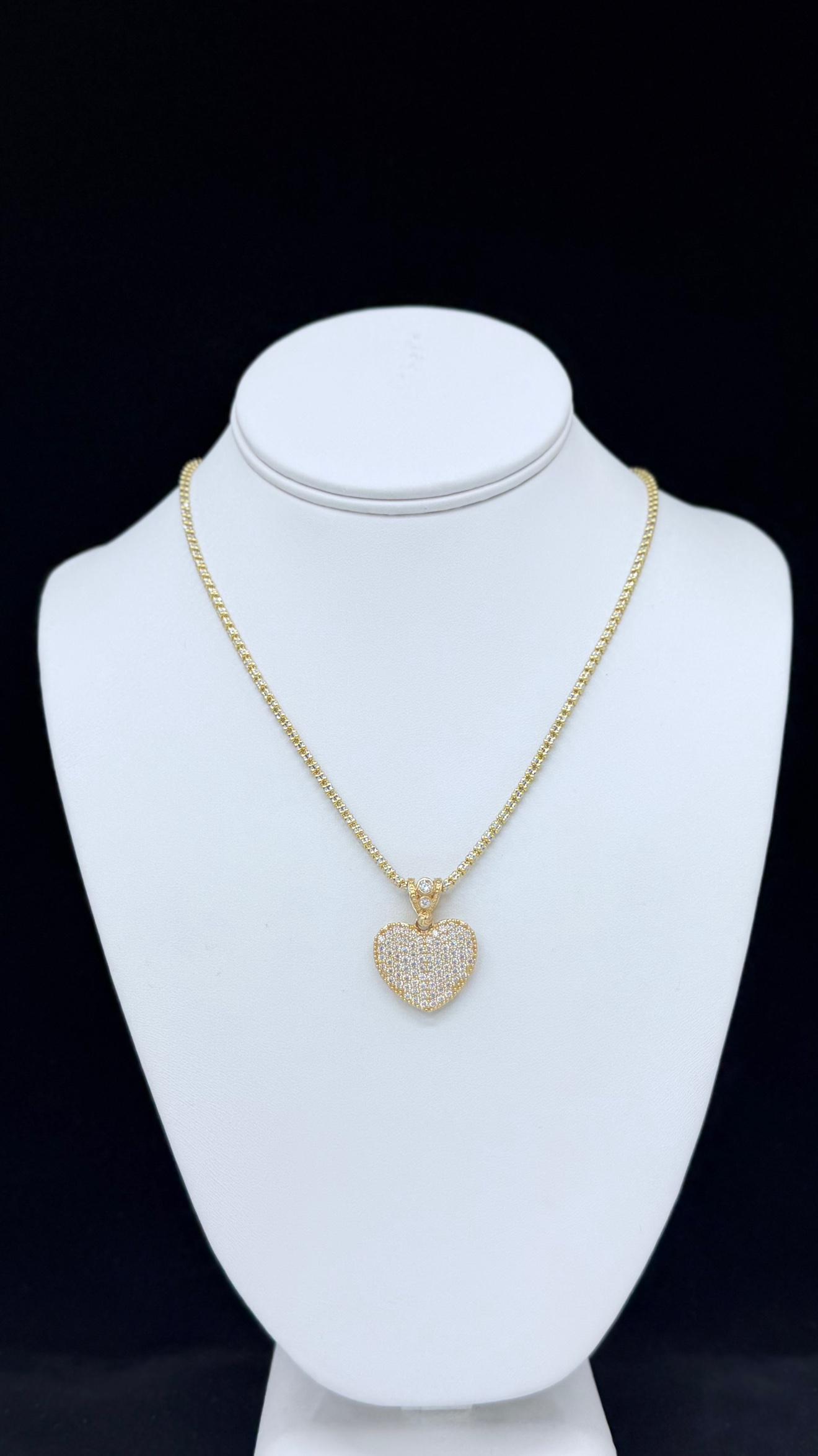iced-chain-heart-pendant-14k-gold-16in.jpg 14K gold iced chain with heart pendant, 16 inches